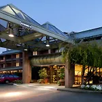 University Place Hotel And Conference Center