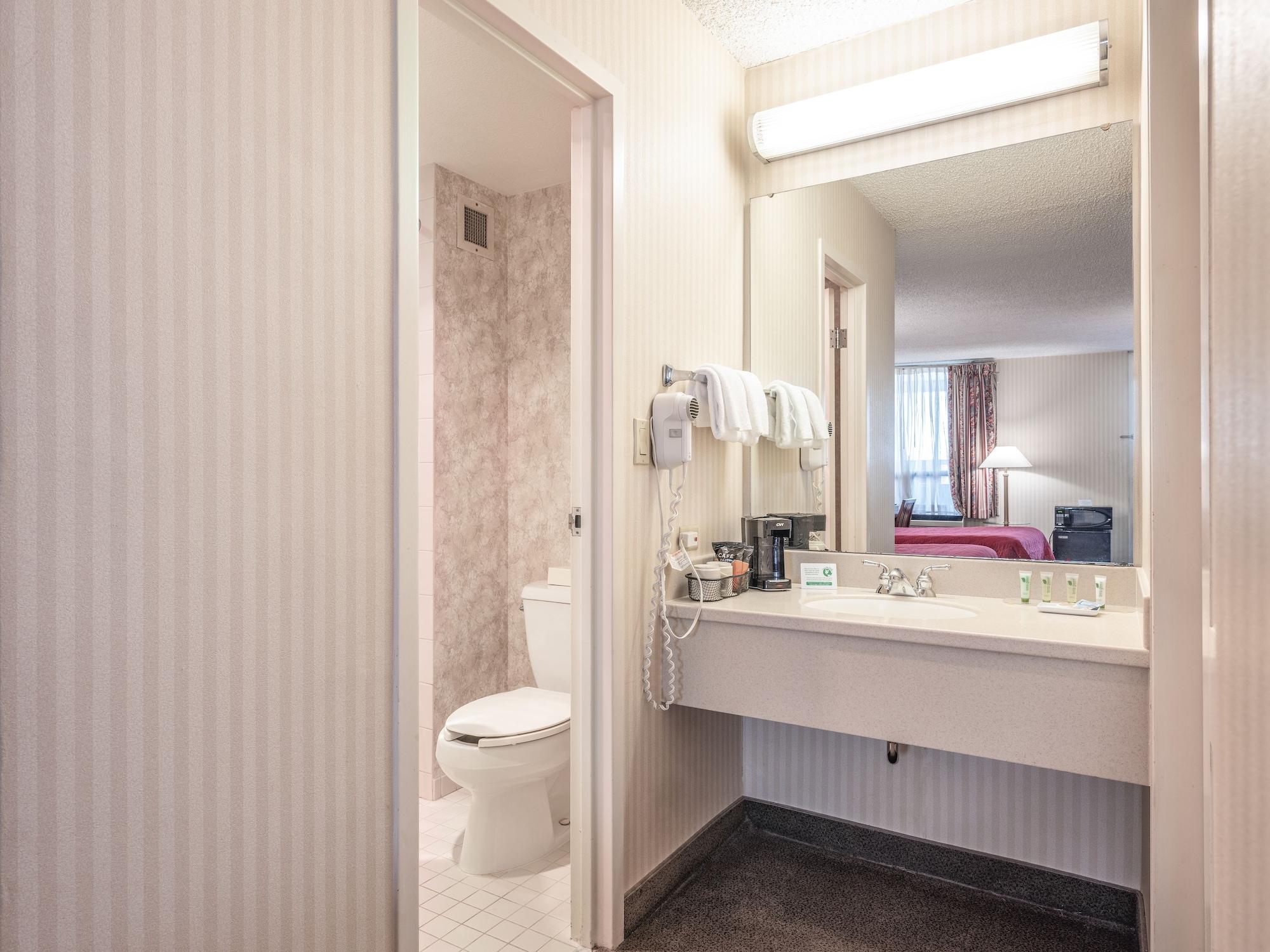 Hotel Place And Conference Center 2*