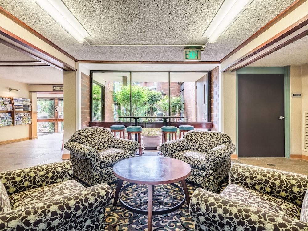 Place And Conference Center 2* Portland