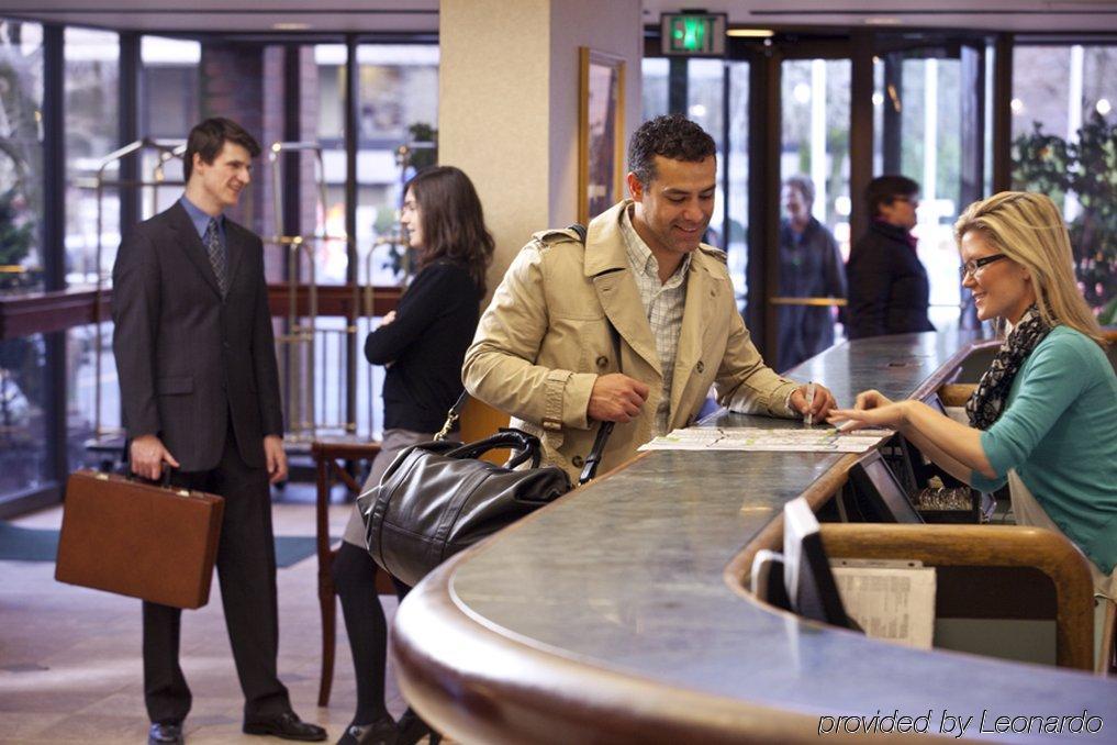 Hotel Place And Conference Center Portland