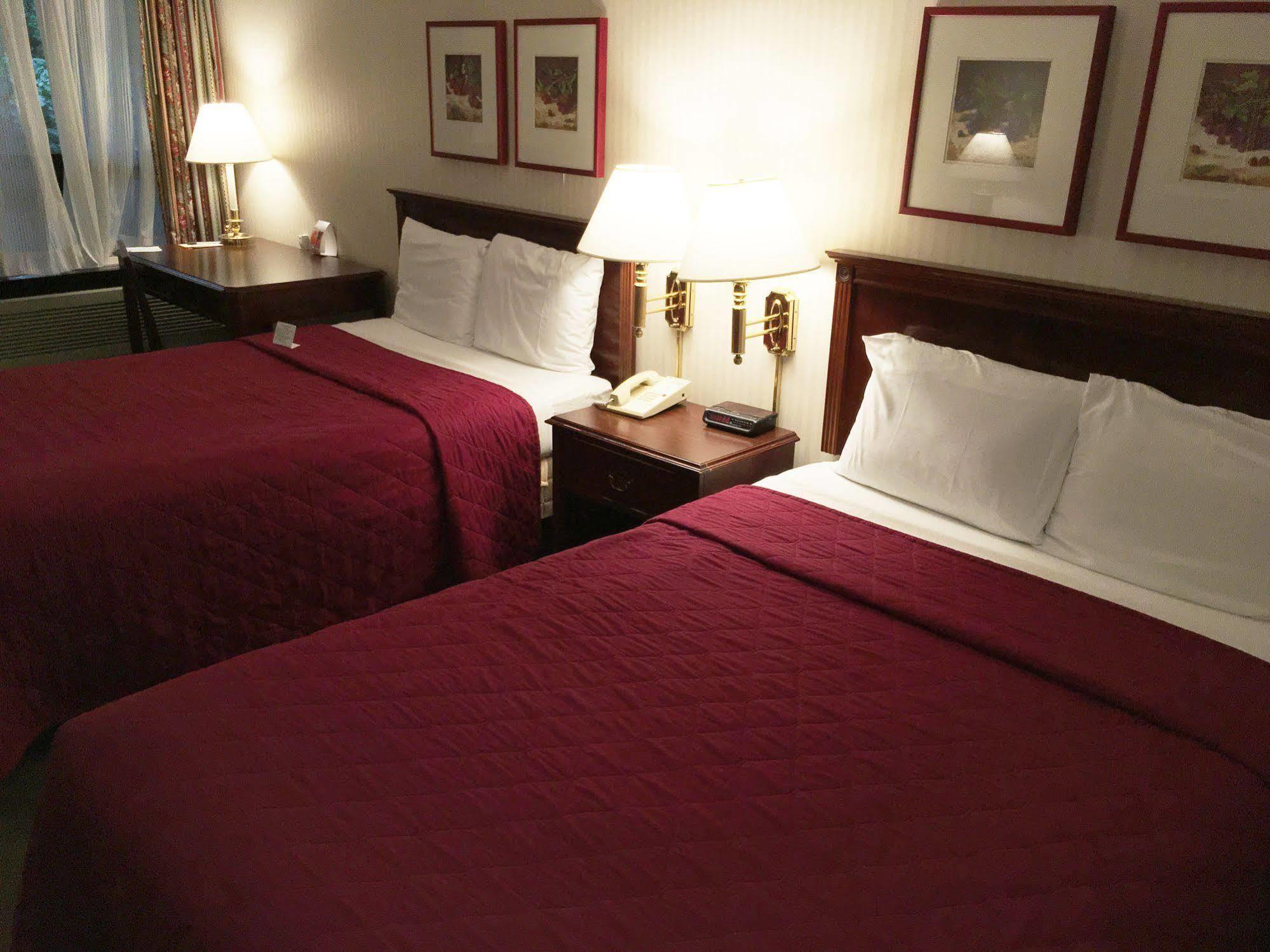 Place And Conference Center Hotel